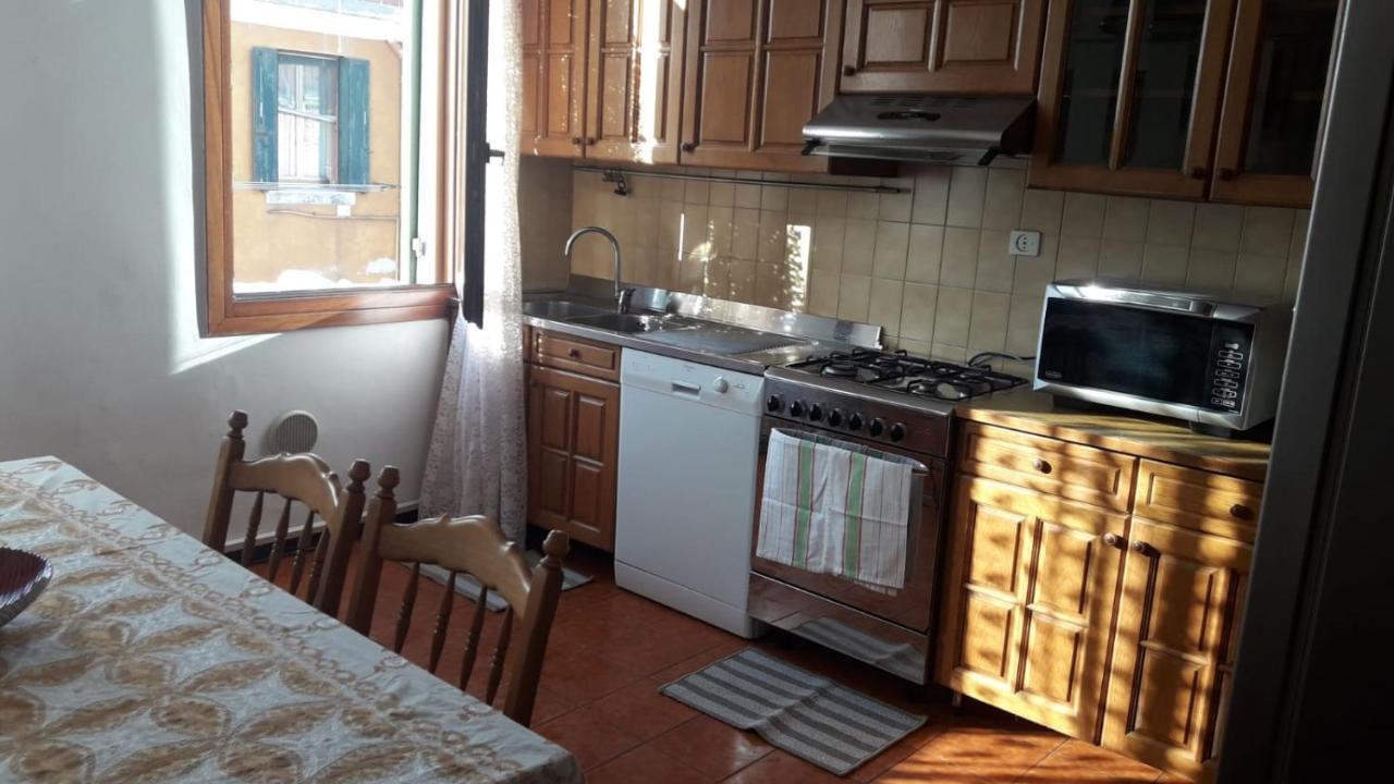 Venice Apartment Near Station Santa Lucia Two Bedroom Exterior photo