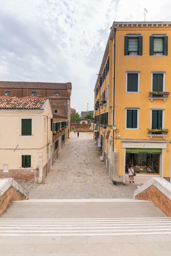 Venice Apartment Near Station Santa Lucia Two Bedroom Exterior photo